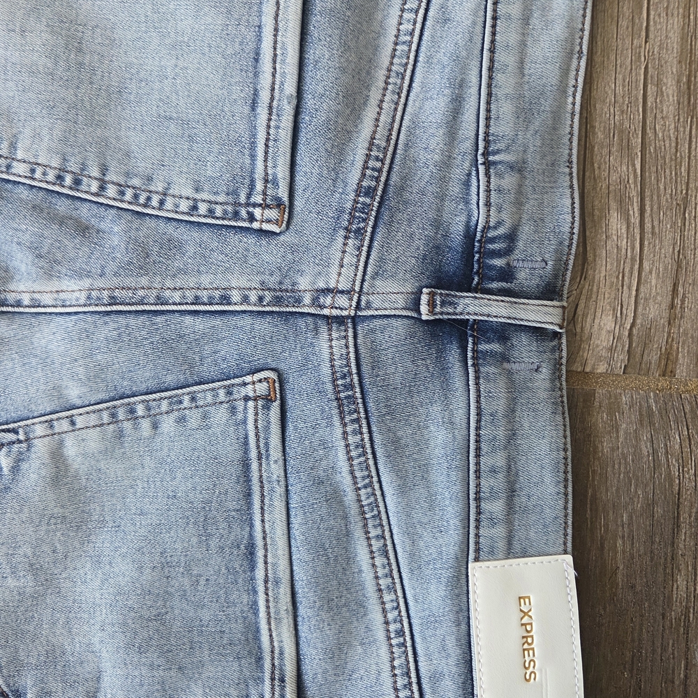 Express Skyscraper Mid Rise Jeans - Picture 7 of 13